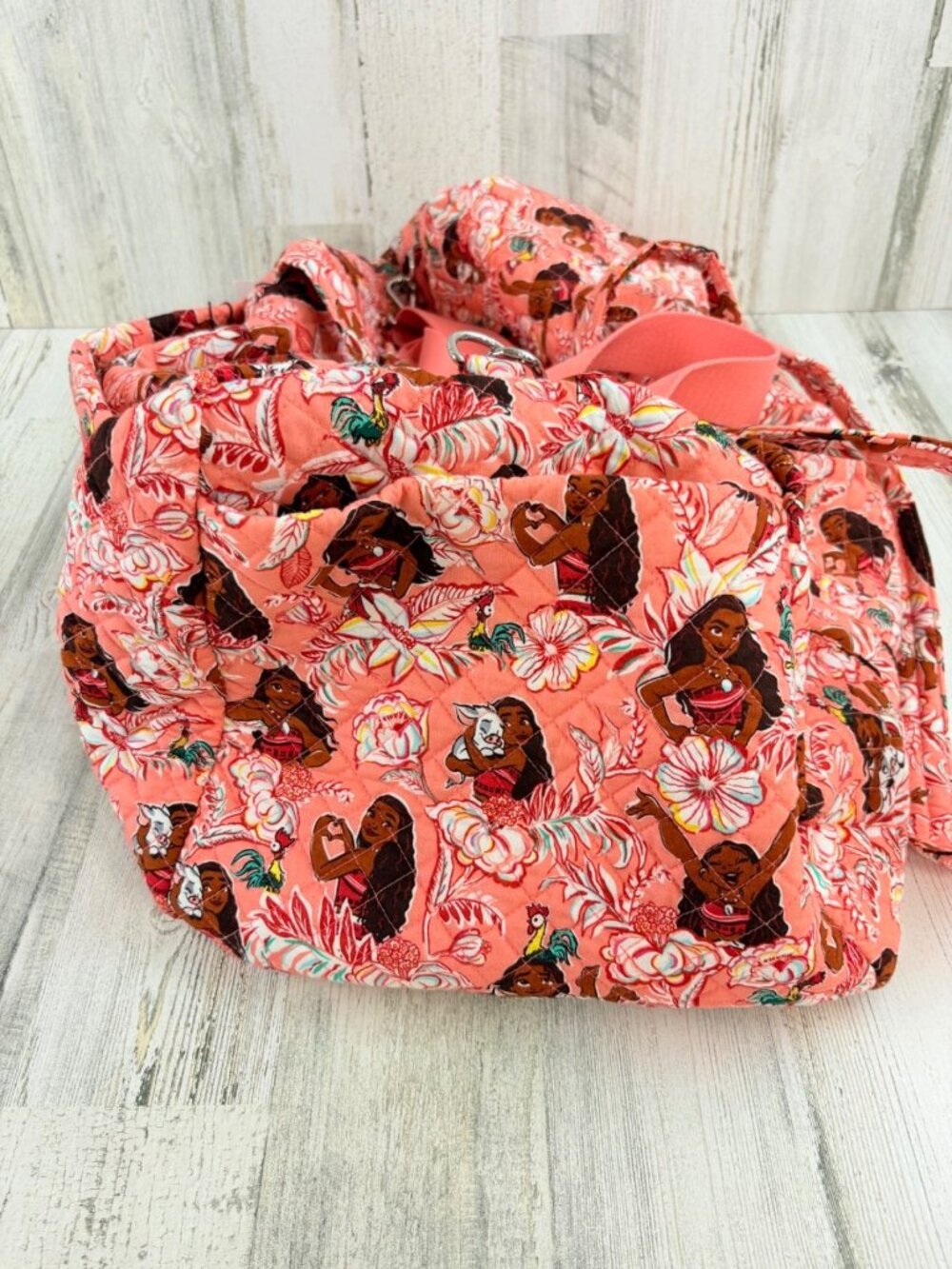 Vera Bradley Disney Moana Adventure Large Duffel Bag NWT - Picture 9 of 14